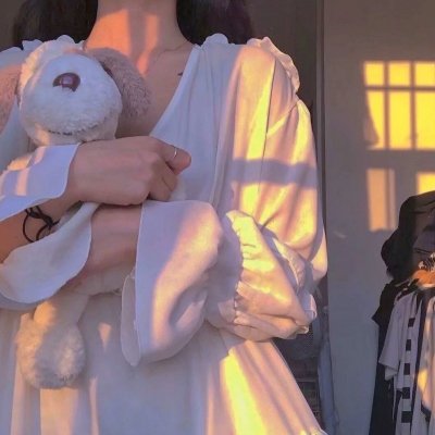 满船春色